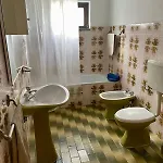 Casa Nova - Paderne - Moradia Com Jardim Semesterbostad *