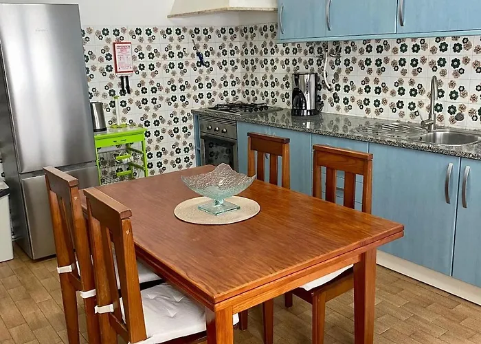 Casa Nova - Paderne - Moradia Com Jardim *