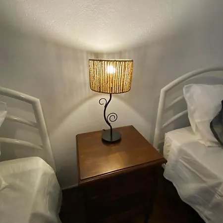 Casa Nova - - Moradia Com Jardim Dom wakacyjny Paderne (Faro)