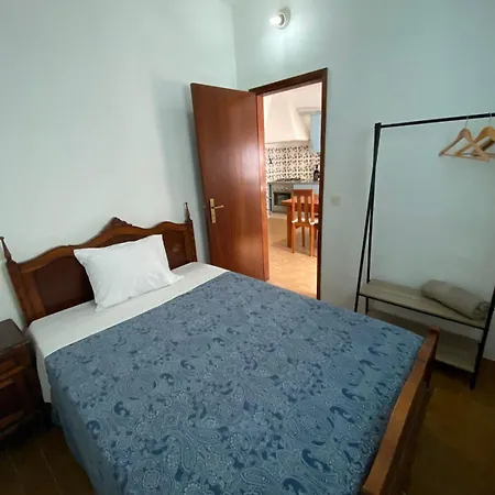 Casa Nova - - Moradia Com Jardim Paderne (Faro)