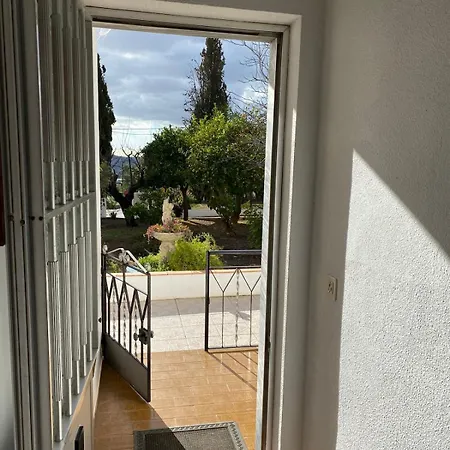 Dom wakacyjny Casa Nova - - Moradia Com Jardim