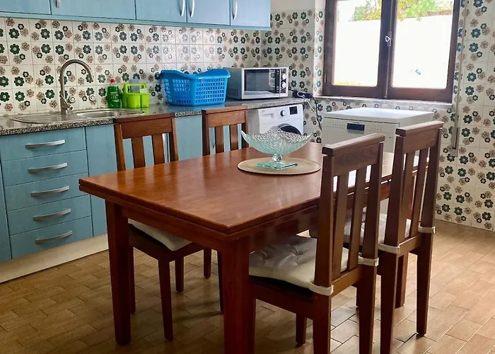 Casa Nova - Paderne - Moradia Com Jardim *